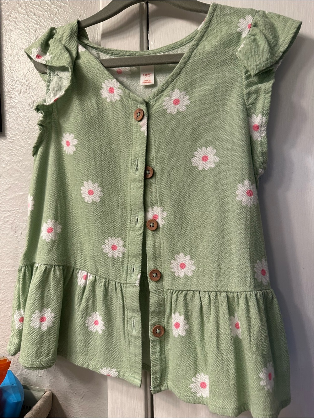 Cat & Jack Light Green Floral Button Front Top